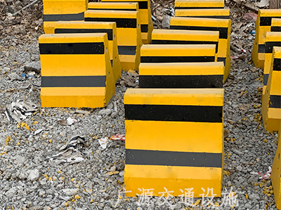 500×500小隔离墩