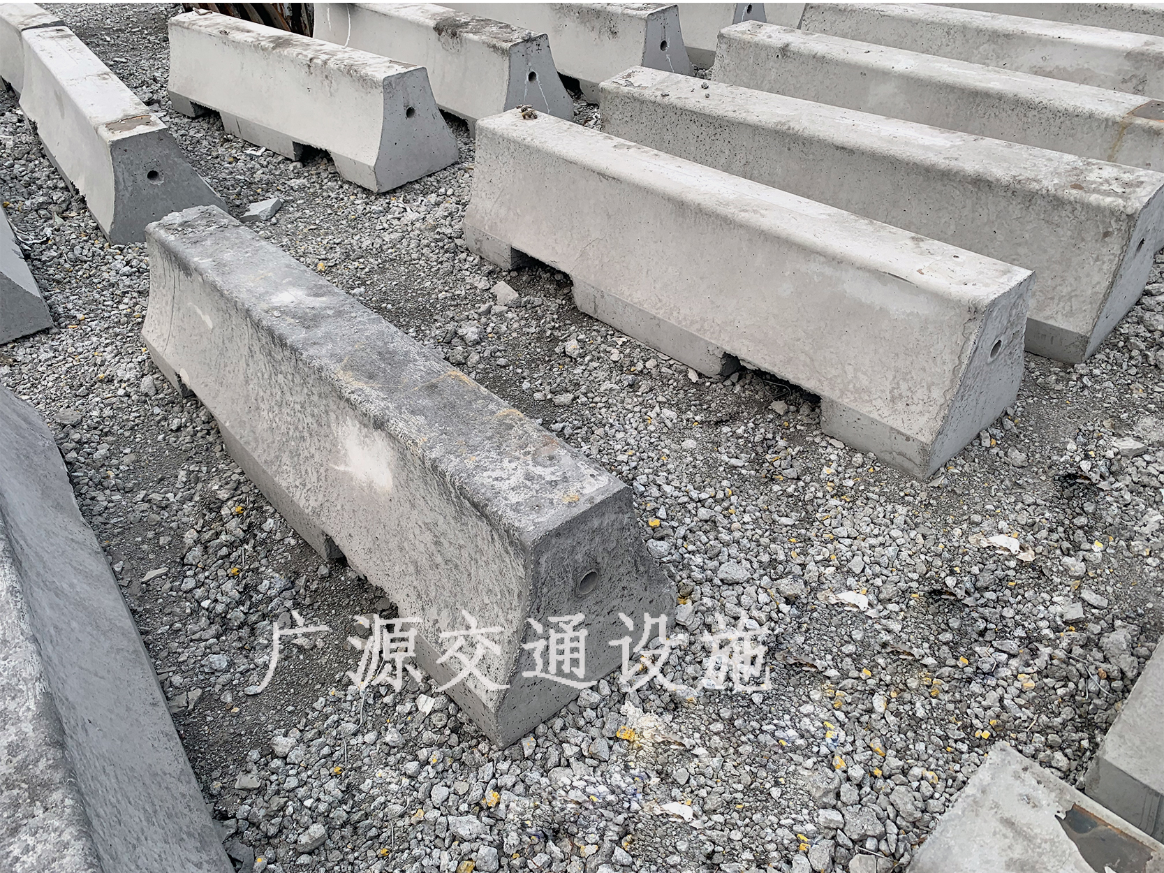 1800×480护栏底座水泥墩