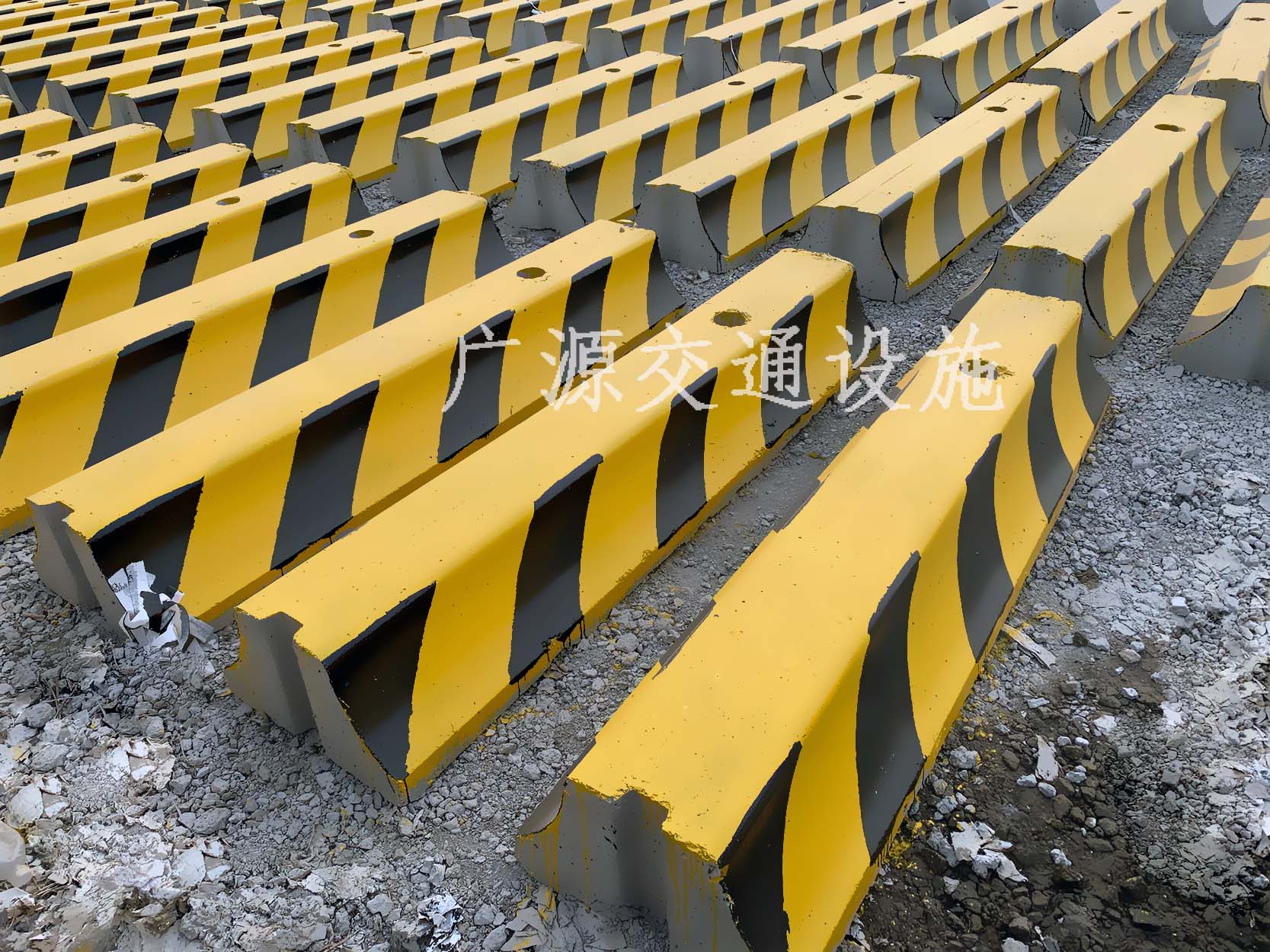 300×2000护栏隔离墩