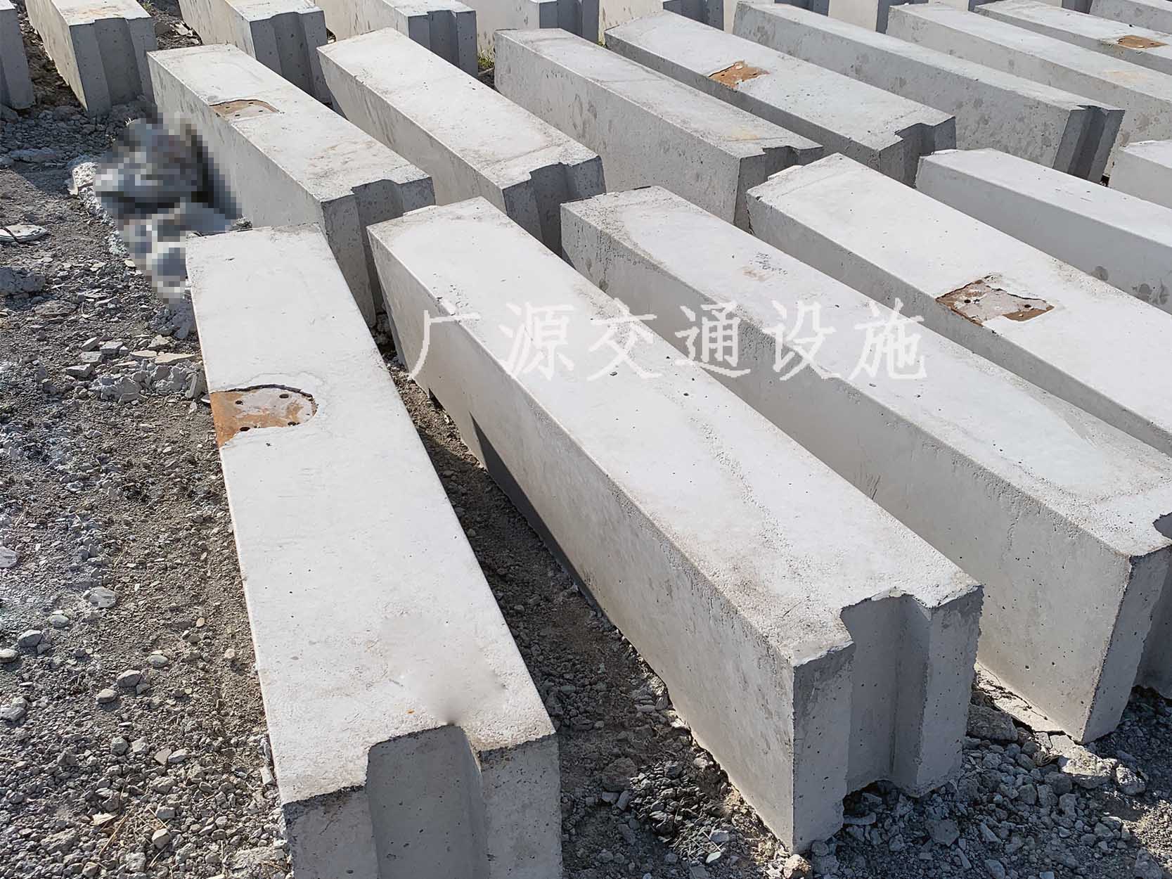 1700×350轨道交通水泥墩