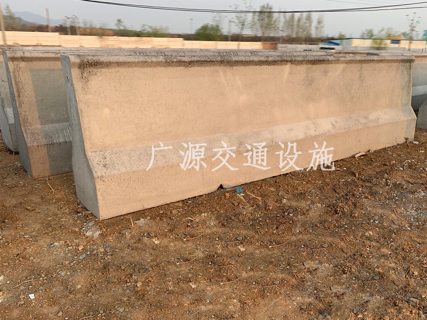 5000×1300桥梁大隔离墩