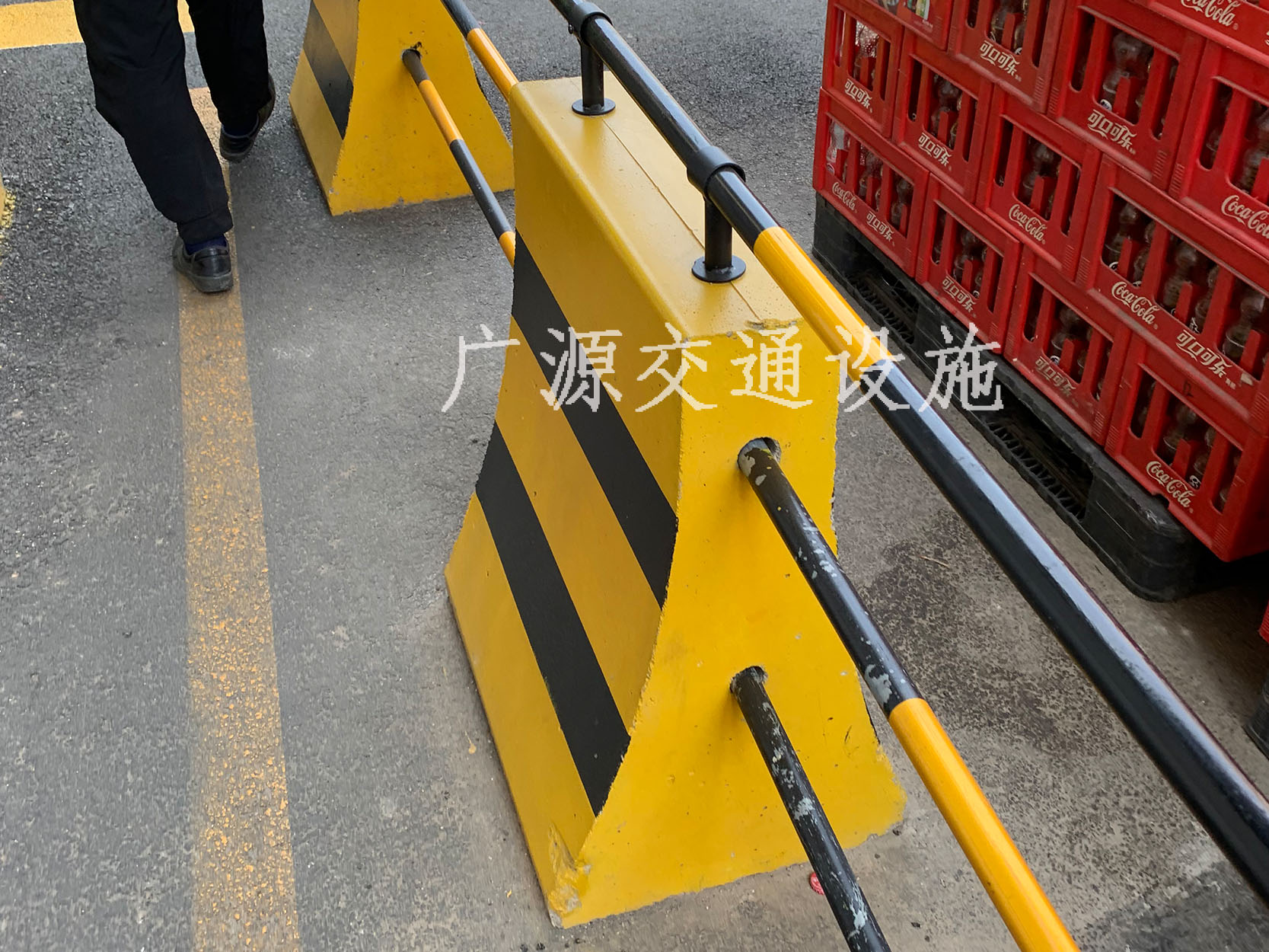 1000×800连接管水泥隔离墩