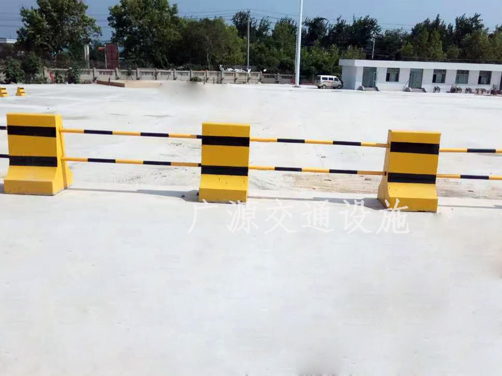 500×800中隔离墩