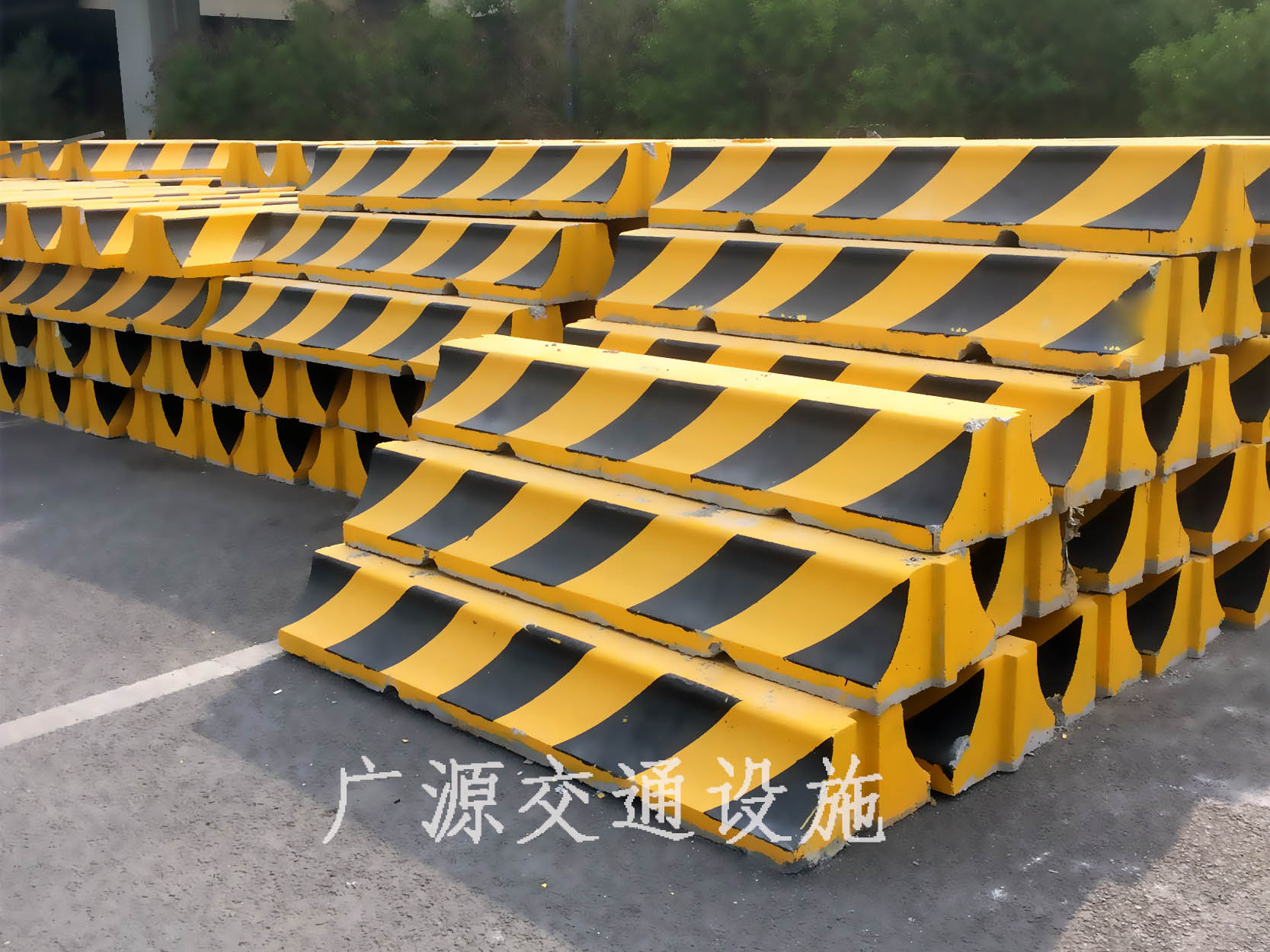 300×2000护栏隔离墩