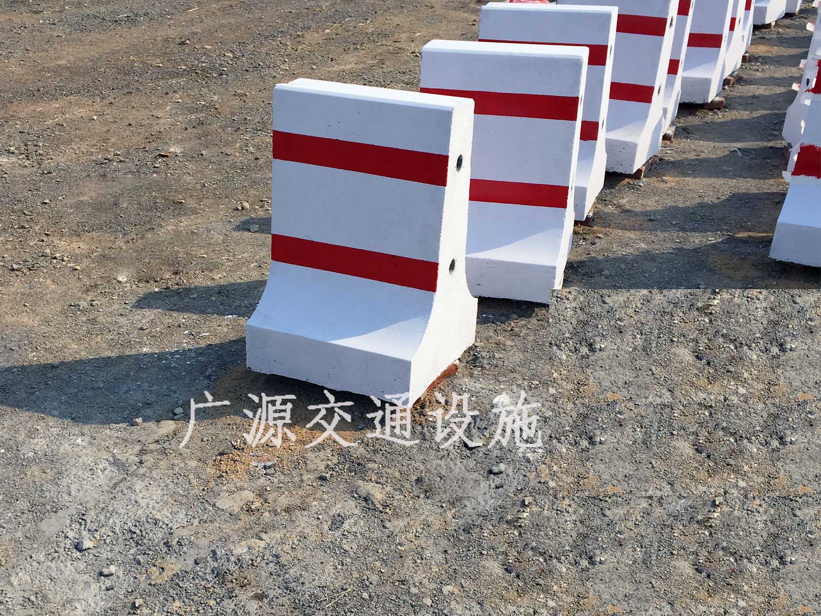 500×800中隔离墩