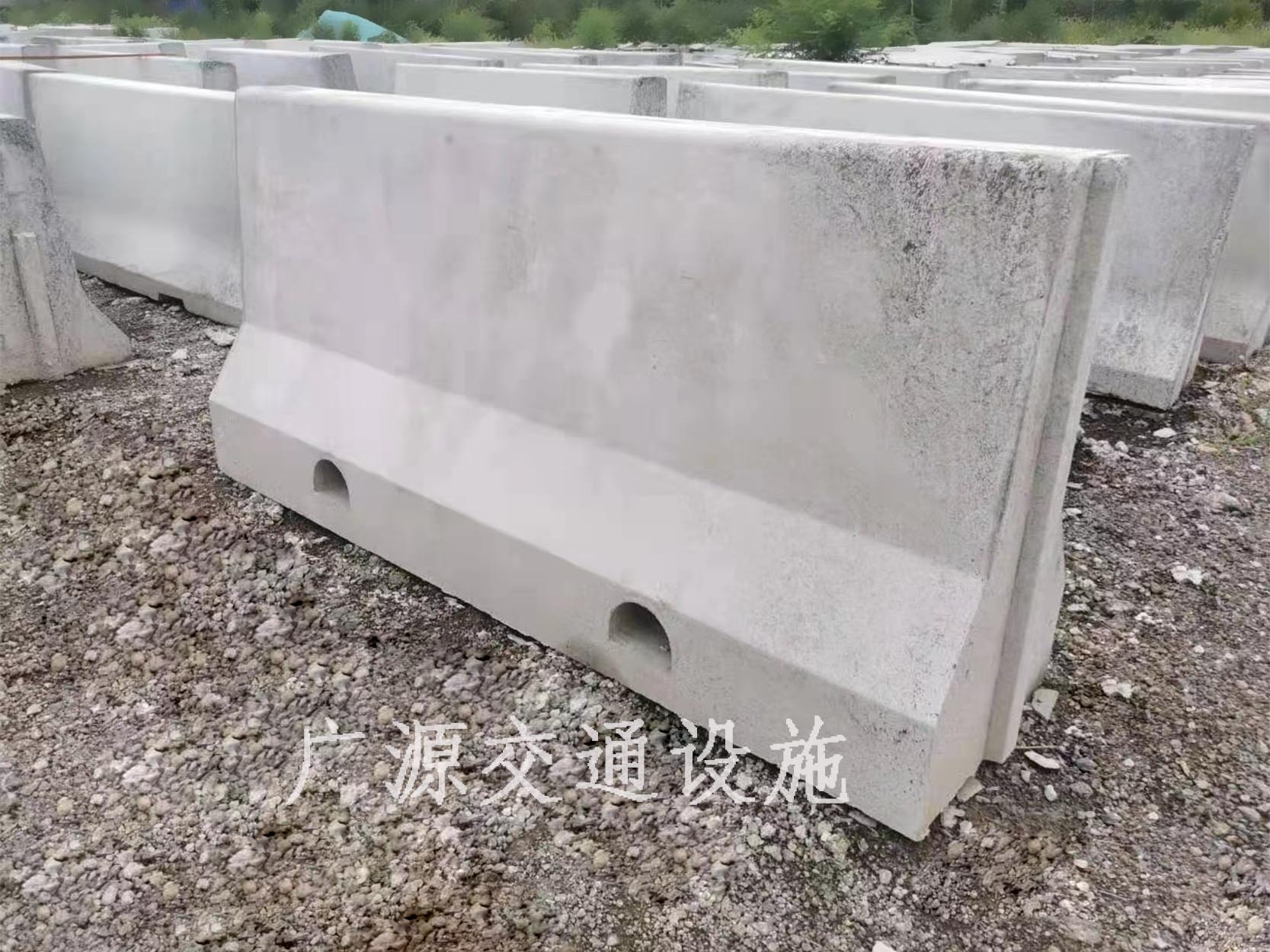 2000×930高速新泽西隔离墩