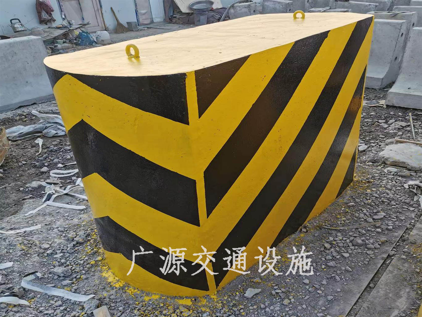 1500×2000异形定做端头隔离墩